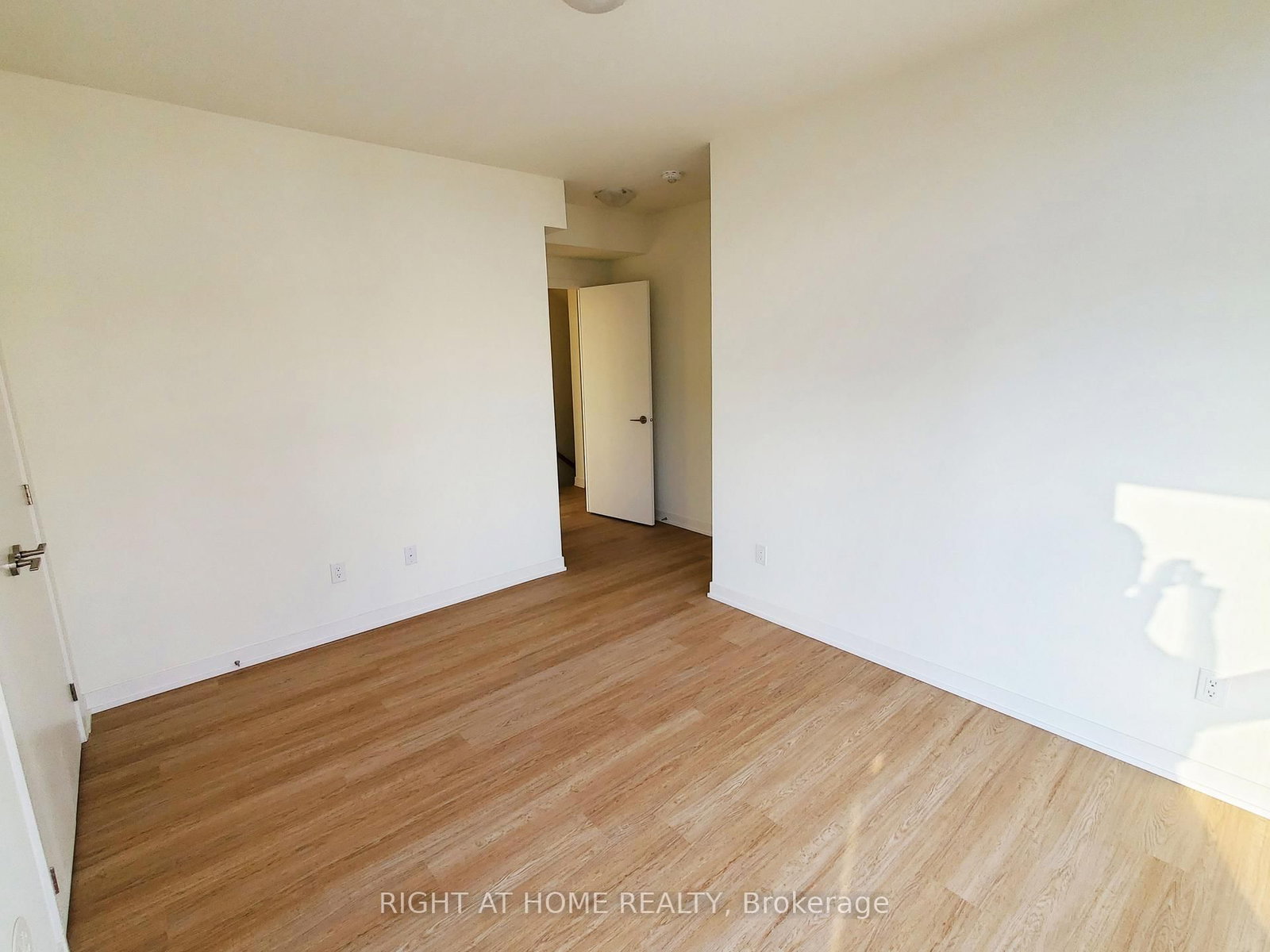 15 David Eyer Road, Unit 1411 - Photo 17