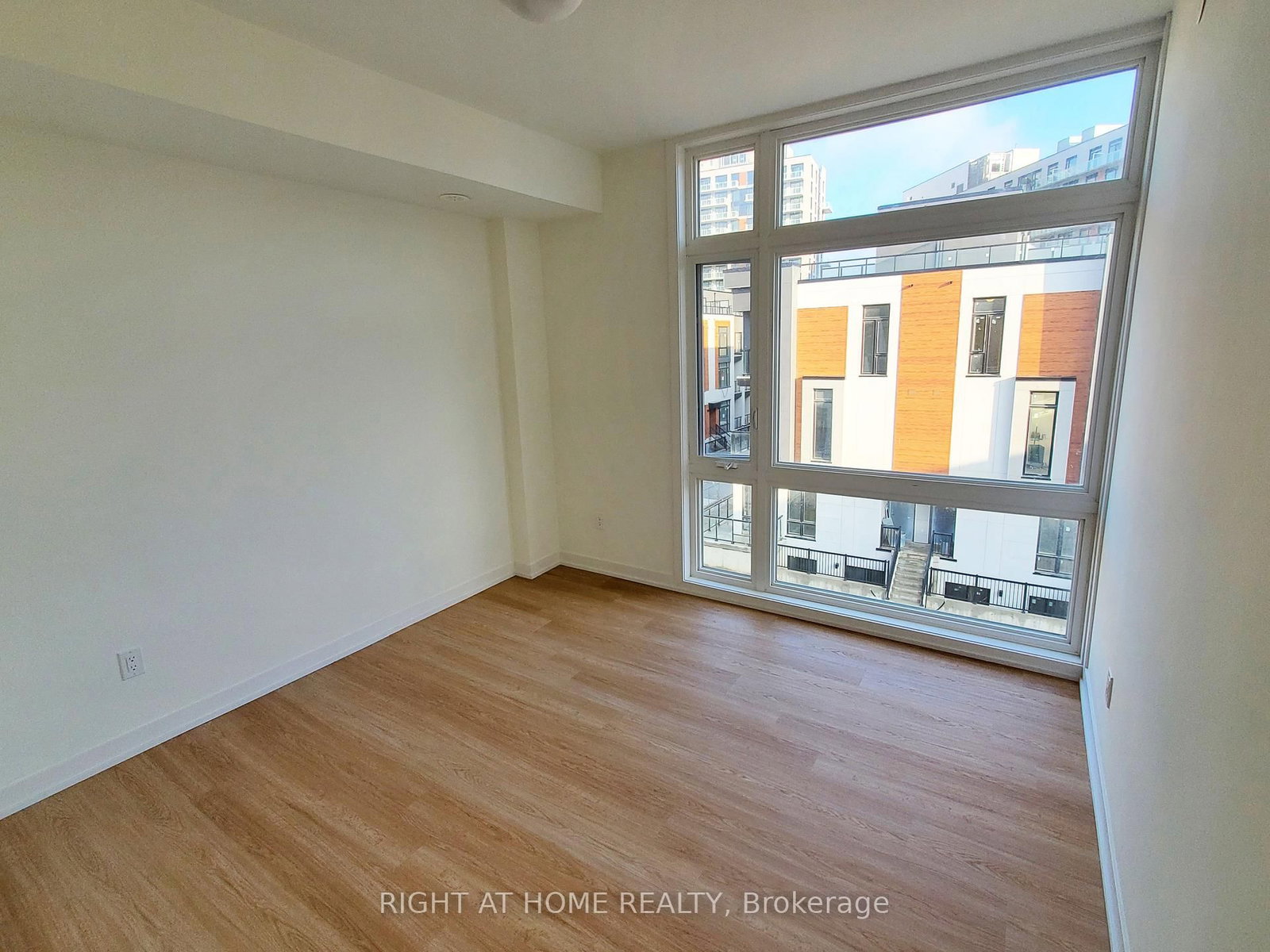 15 David Eyer Road, Unit 1411 - Photo 18