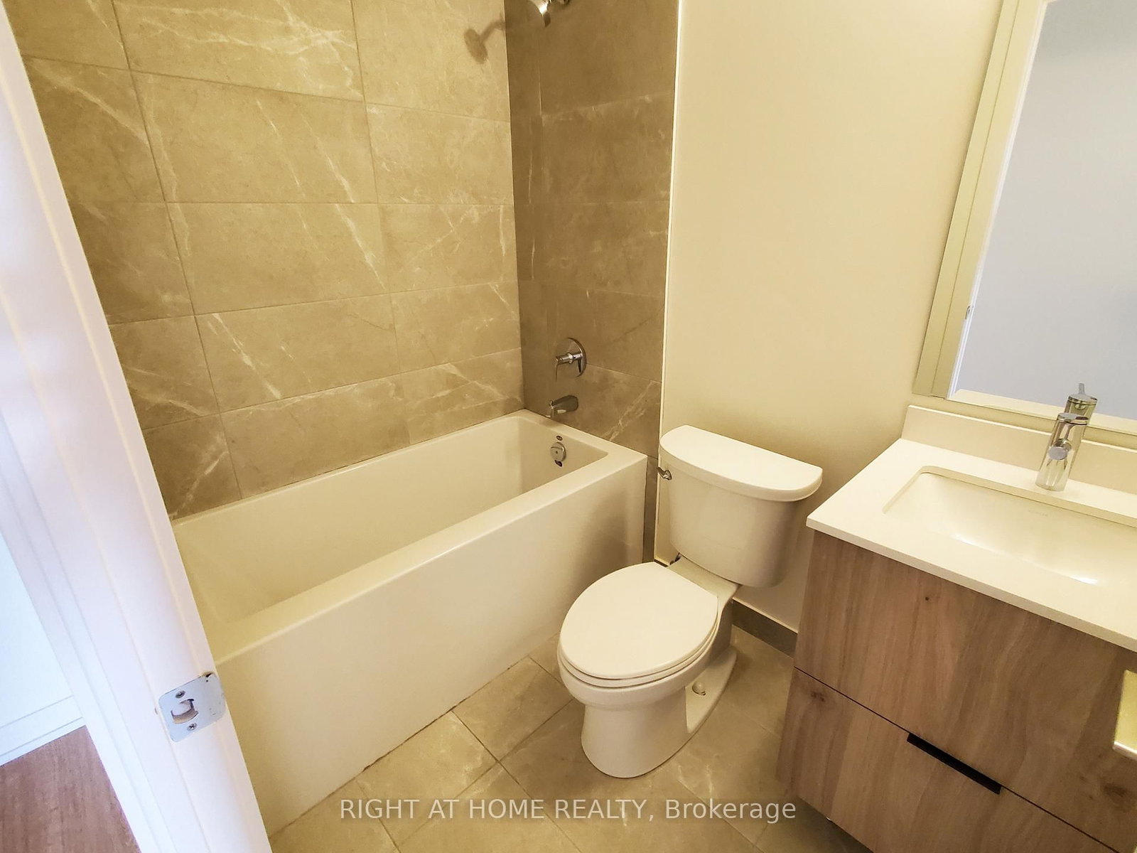 15 David Eyer Road, Unit 1411 - Photo 21