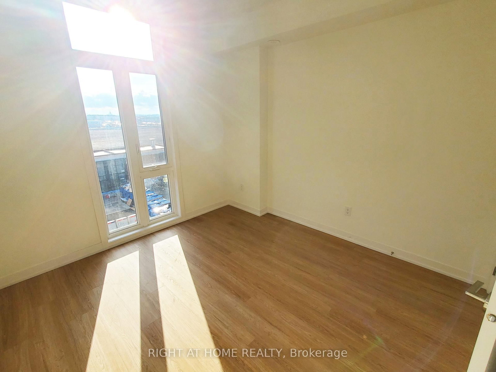 15 David Eyer Road, Unit 1411 - Photo 23