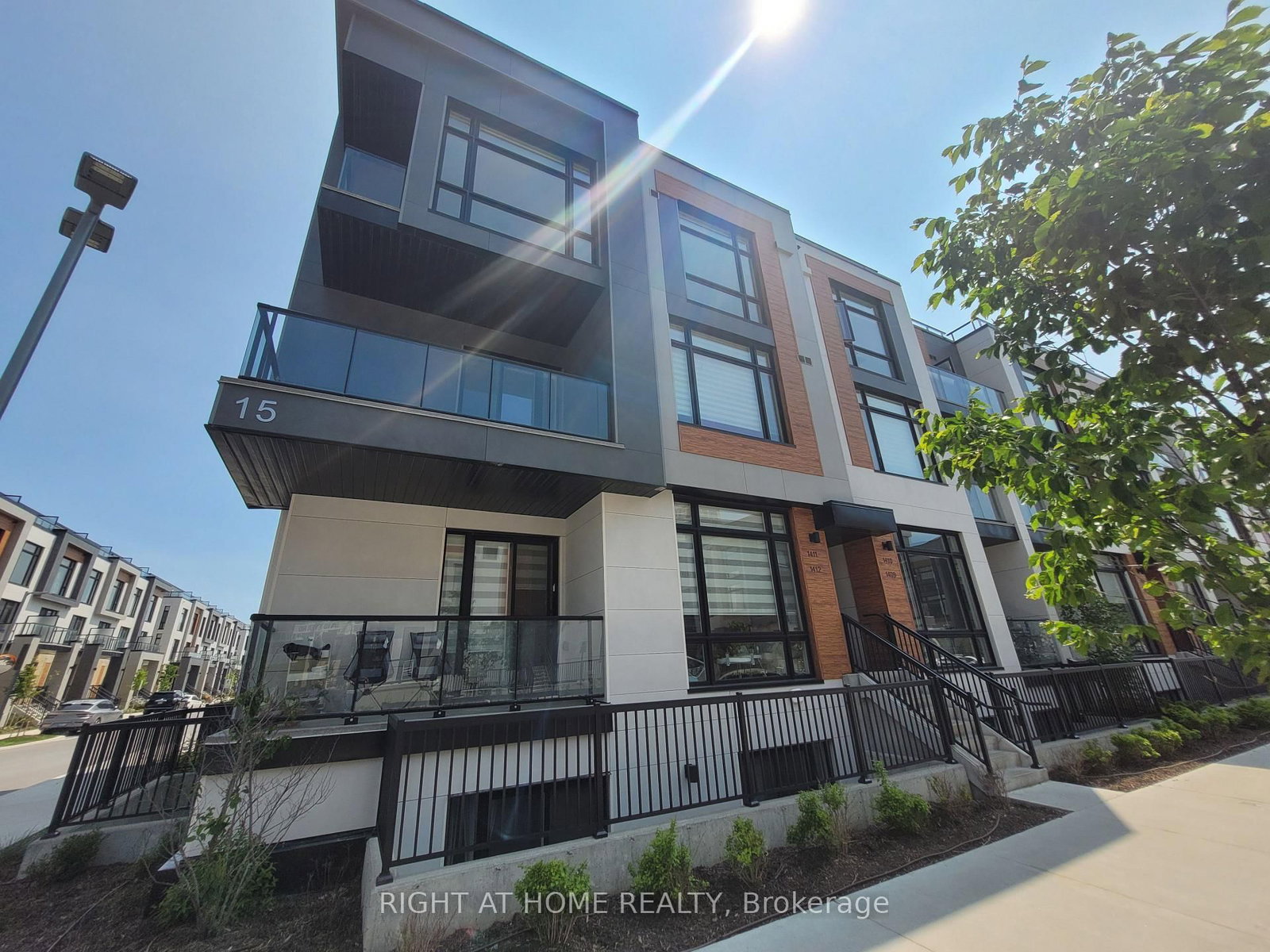 15 David Eyer Road, Unit 1411 - Photo 28