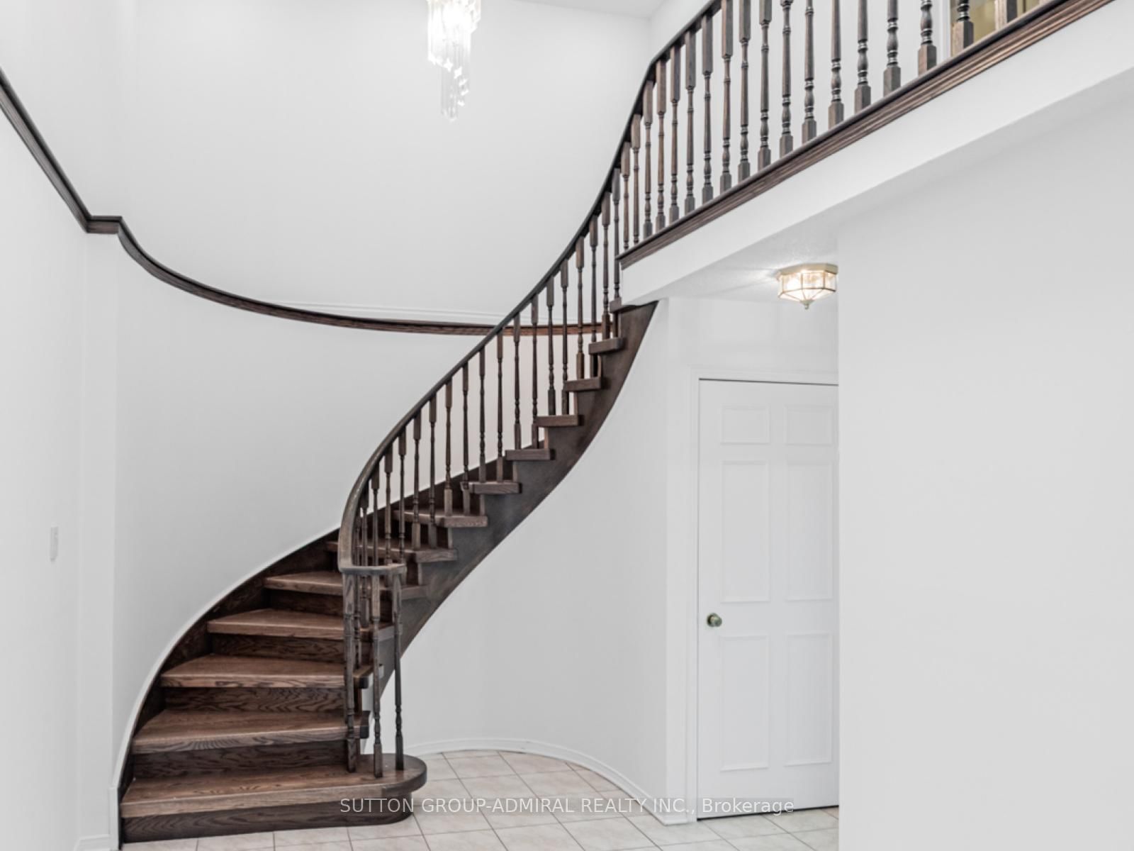 Detached House for sale at 98 Rosedale Heights Drive, Vaughan, Ontario, L4J 4V7 - Uplands - MLS: N13005116