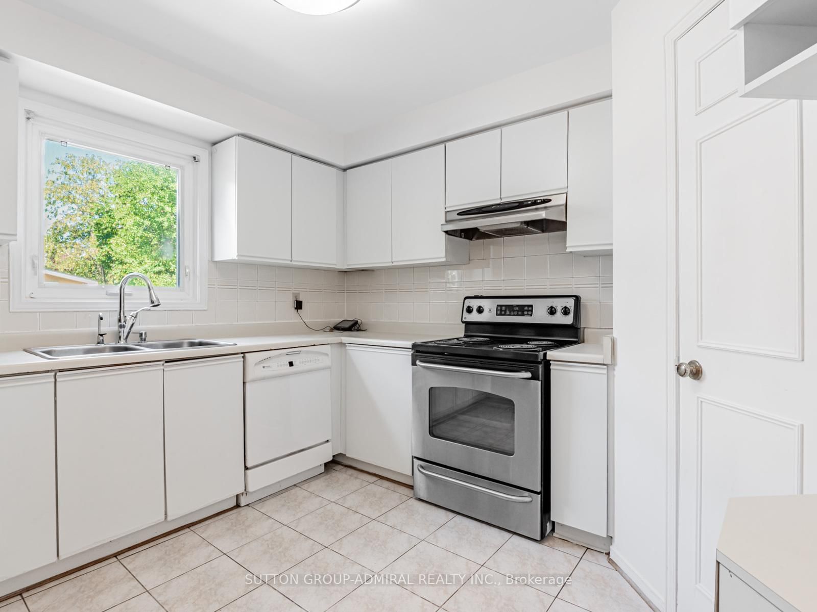 Detached House for sale at 98 Rosedale Heights Drive, Vaughan, Ontario, L4J 4V7 - Uplands - MLS: N13005116