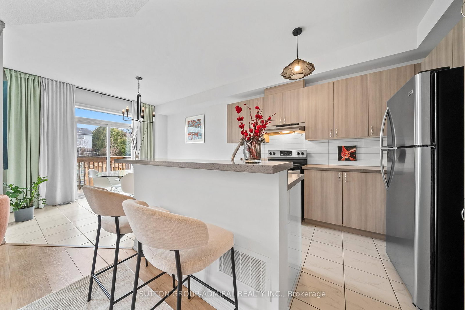 Townhouse for sale at 23 Greenwood Drive, Essa, Ontario, L3W 0N5 - Angus - MLS: N13005140