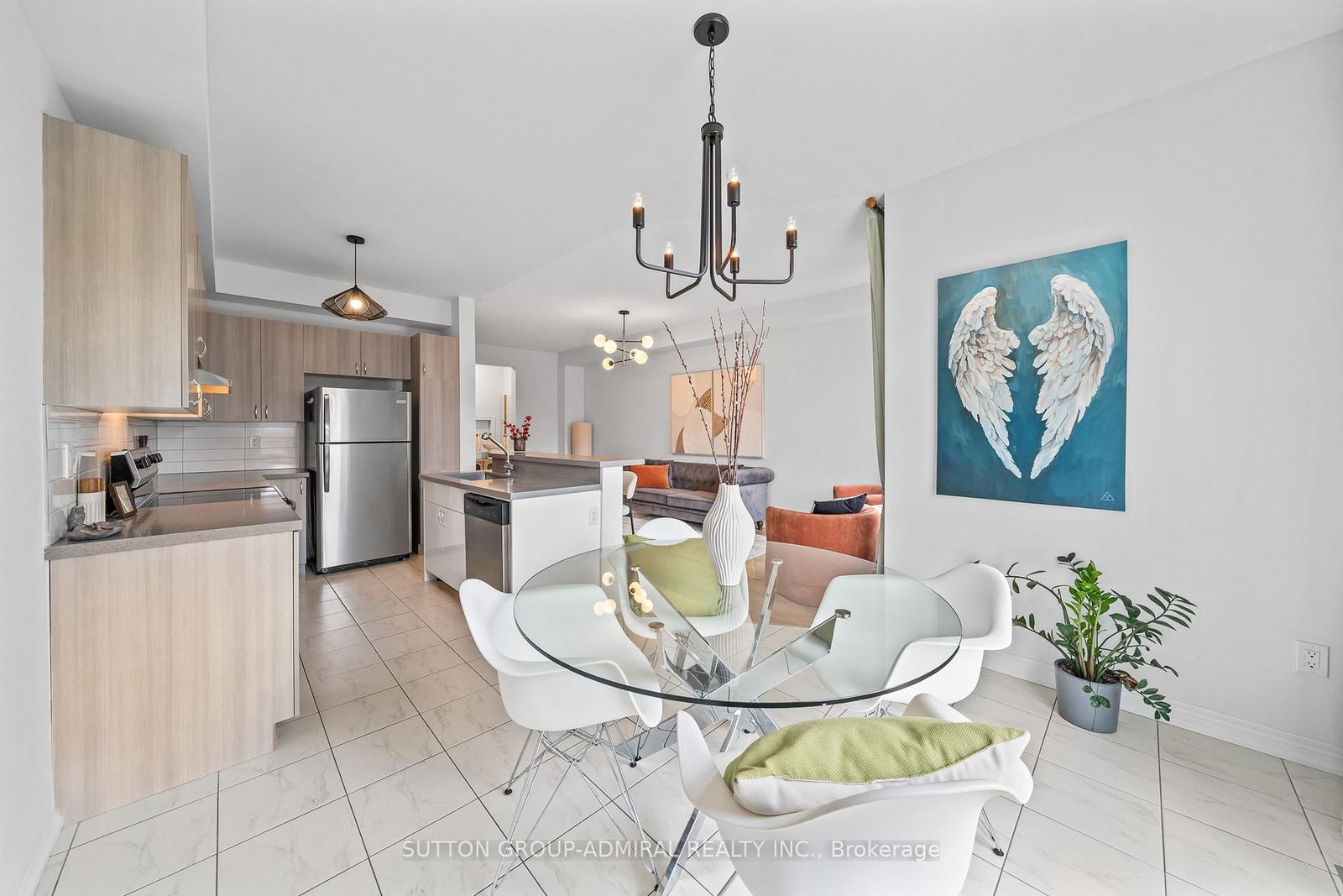 Townhouse for sale at 23 Greenwood Drive, Essa, Ontario, L3W 0N5 - Angus - MLS: N13005140