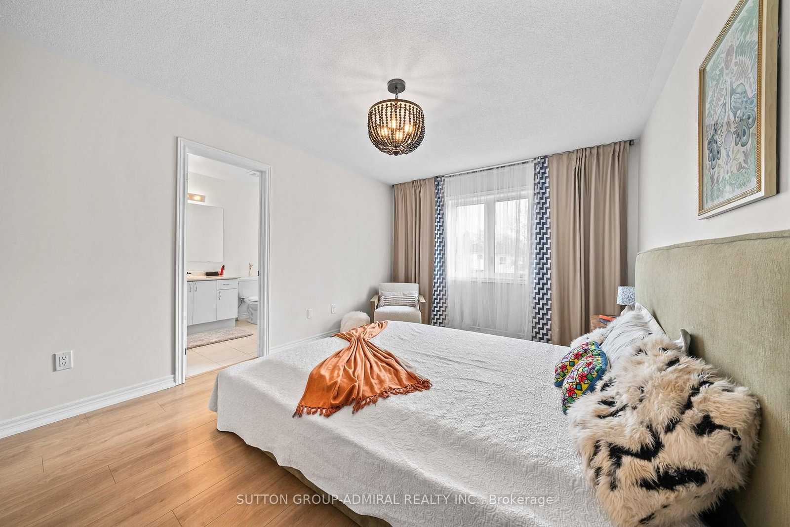 Townhouse for sale at 23 Greenwood Drive, Essa, Ontario, L3W 0N5 - Angus - MLS: N13005140