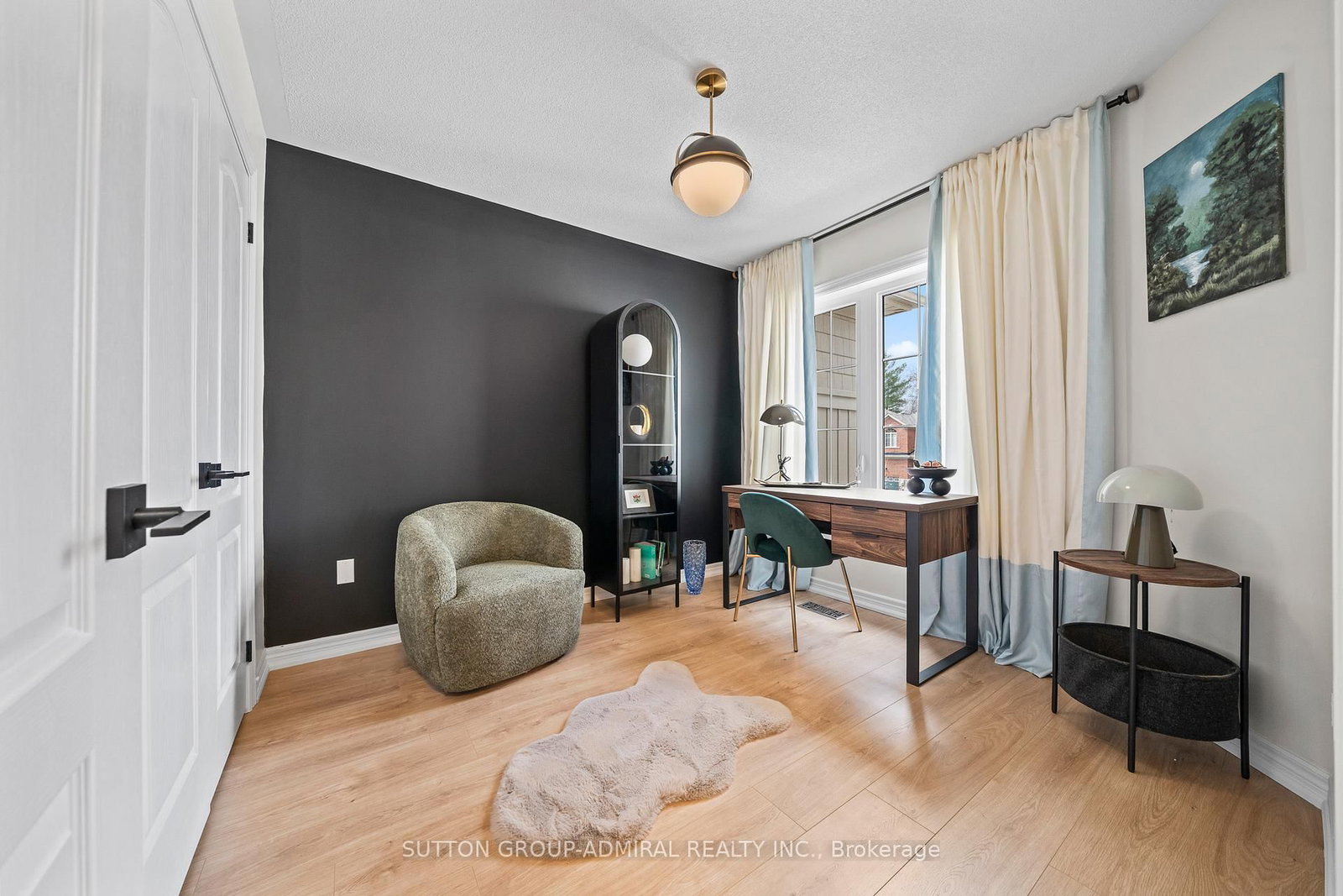 Townhouse for sale at 23 Greenwood Drive, Essa, Ontario, L3W 0N5 - Angus - MLS: N13005140