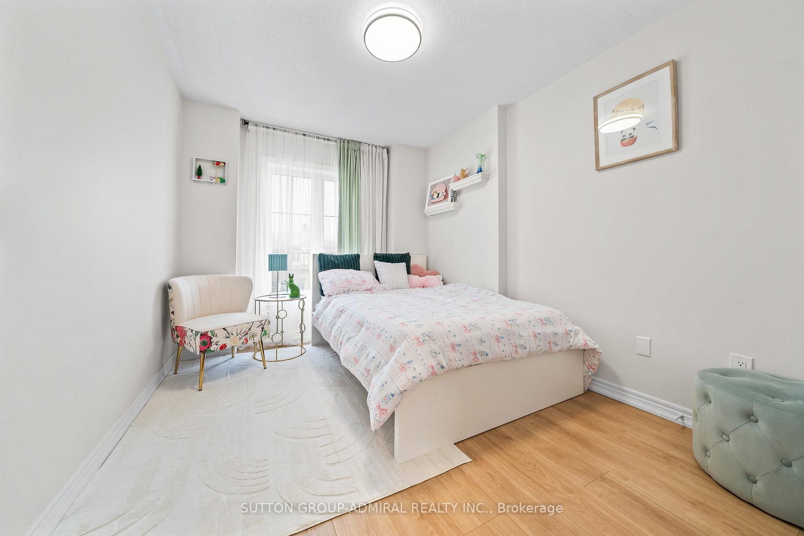 Townhouse for sale at 23 Greenwood Drive, Essa, Ontario, L3W 0N5 - Angus - MLS: N13005140