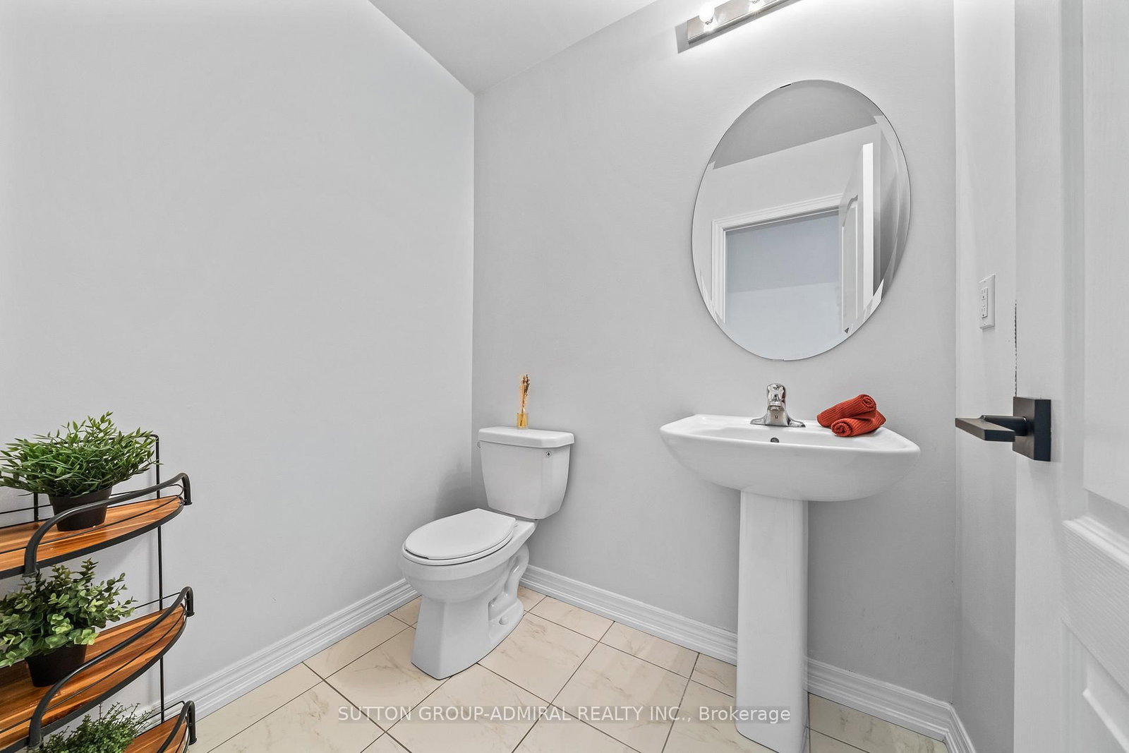 Townhouse for sale at 23 Greenwood Drive, Essa, Ontario, L3W 0N5 - Angus - MLS: N13005140