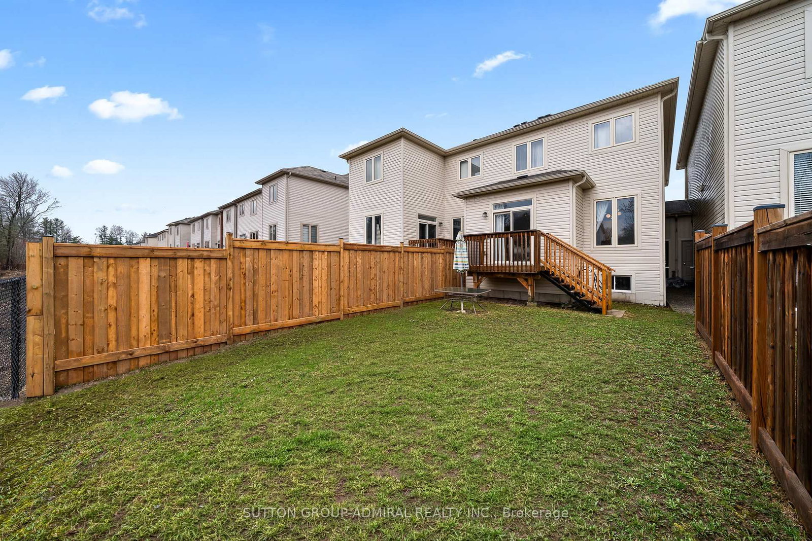 Townhouse for sale at 23 Greenwood Drive, Essa, Ontario, L3W 0N5 - Angus - MLS: N13005140