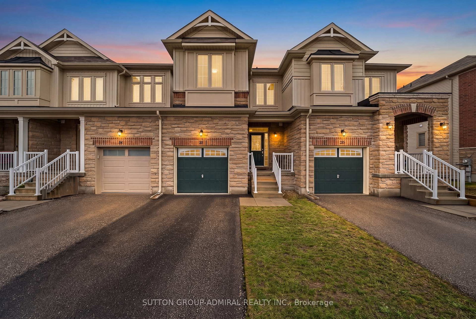 Townhouse for sale at 23 Greenwood Drive, Essa, Ontario, L3W 0N5 - Angus - MLS: N13005140