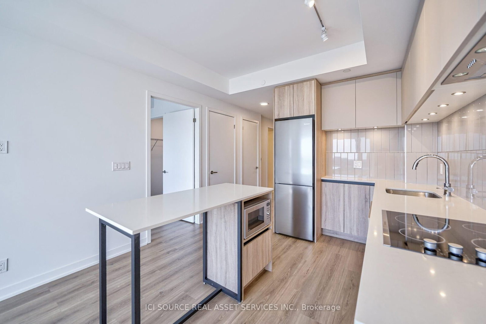 7950 Bathurst Street, Unit 1208 - Photo 12