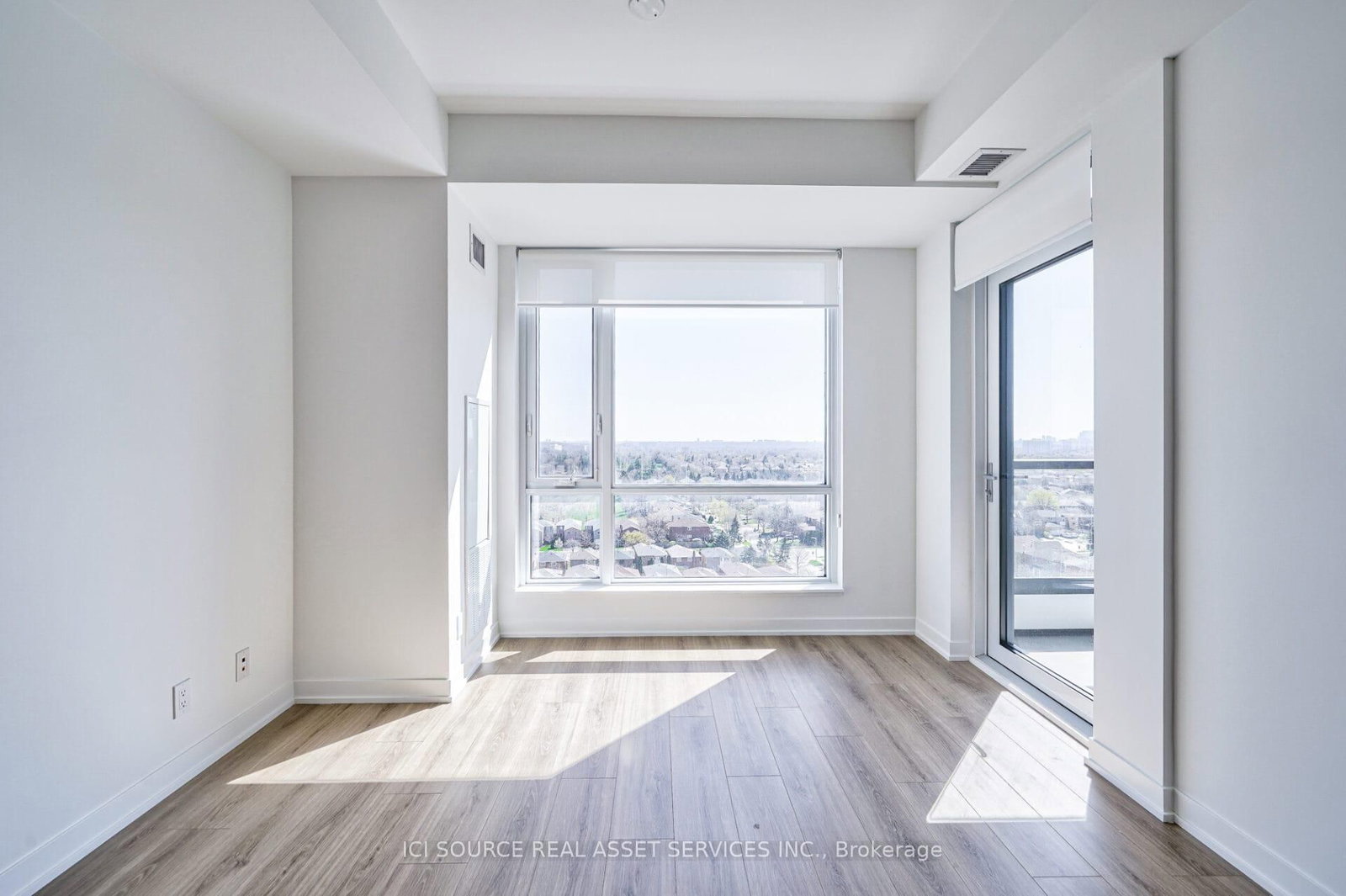 7950 Bathurst Street, Unit 1208 - Photo 18