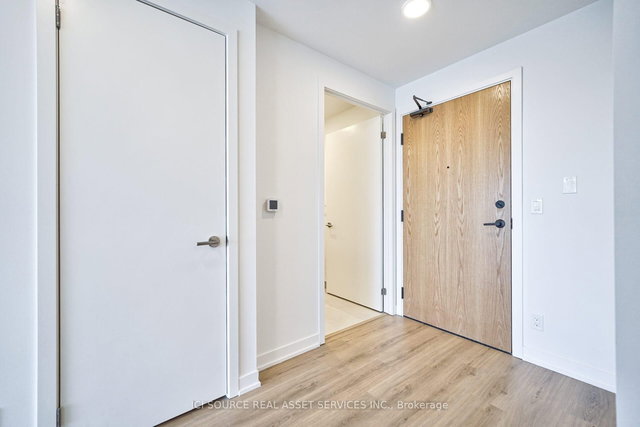 1208 - 7950 Bathurst Street