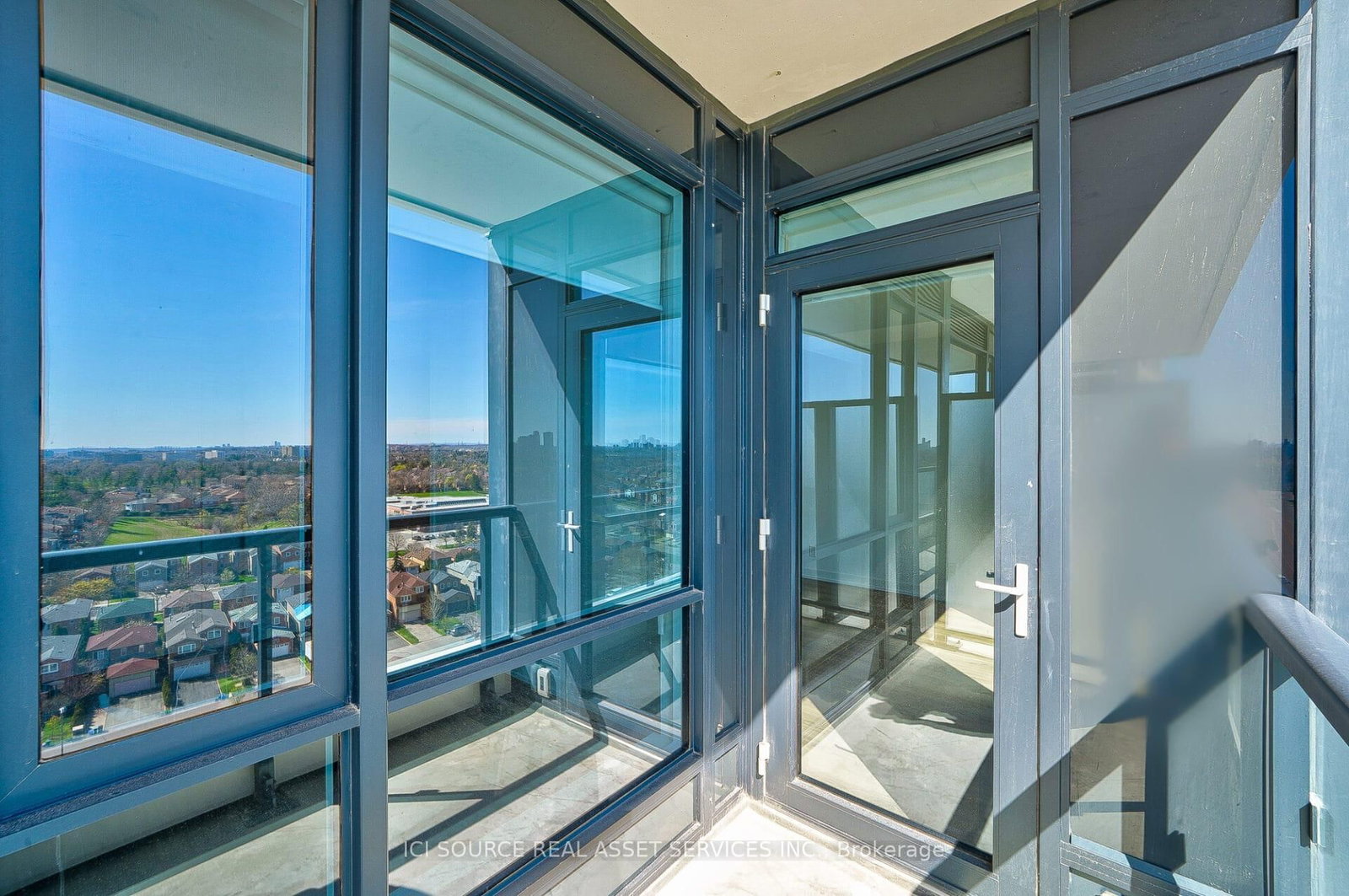 7950 Bathurst Street, Unit 1208 - Photo 32