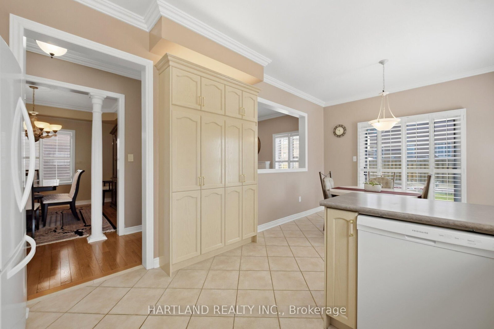 Detached House for sale at 8 Westchester Crescent, Markham, Ontario, L6C 2X3 - Berczy - MLS: N13005152