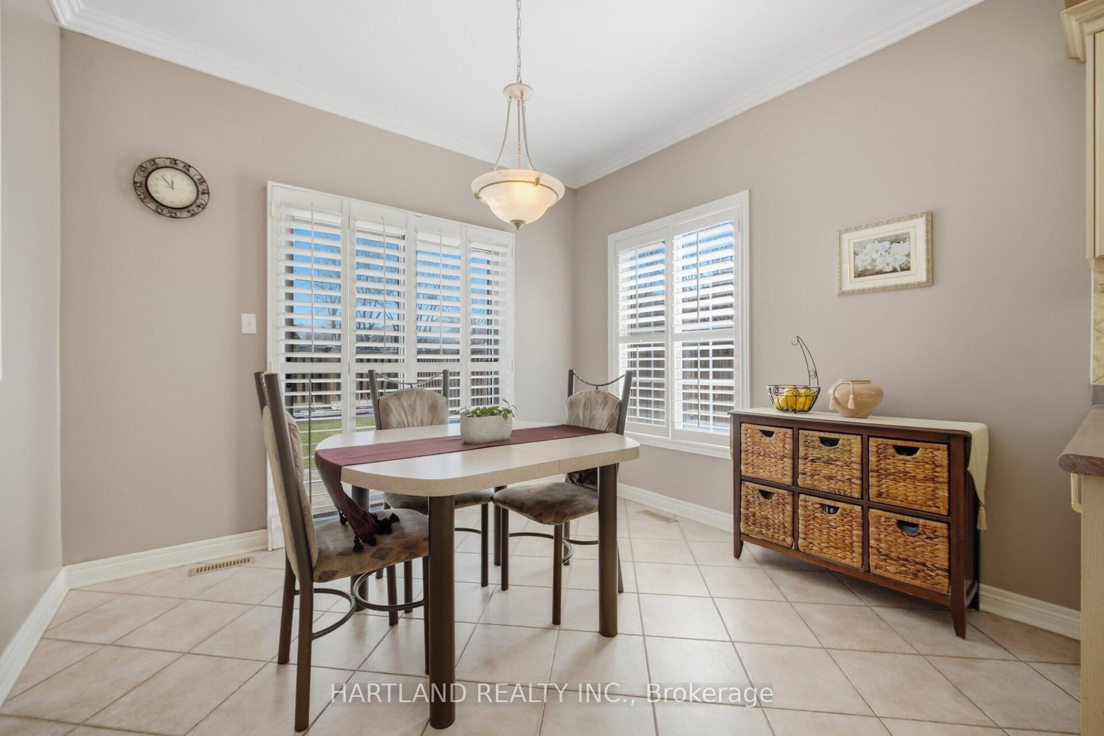 Detached House for sale at 8 Westchester Crescent, Markham, Ontario, L6C 2X3 - Berczy - MLS: N13005152