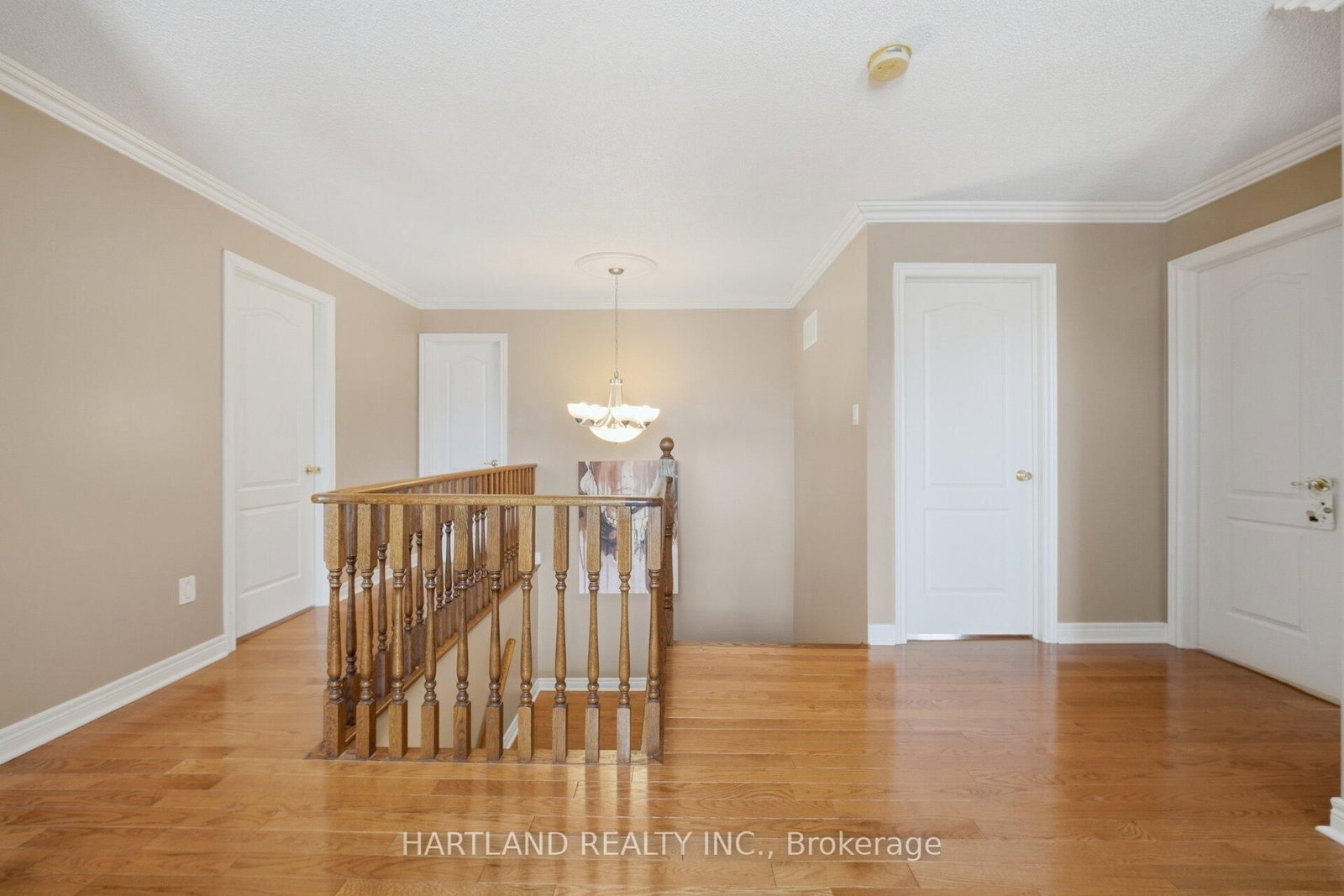 Detached House for sale at 8 Westchester Crescent, Markham, Ontario, L6C 2X3 - Berczy - MLS: N13005152