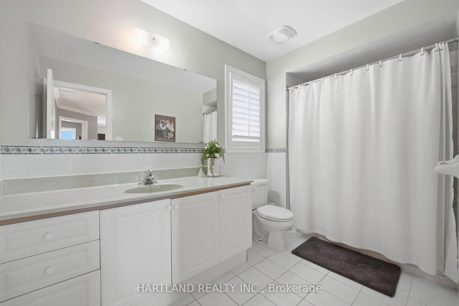 Detached House for sale at 8 Westchester Crescent, Markham, Ontario, L6C 2X3 - Berczy - MLS: N13005152