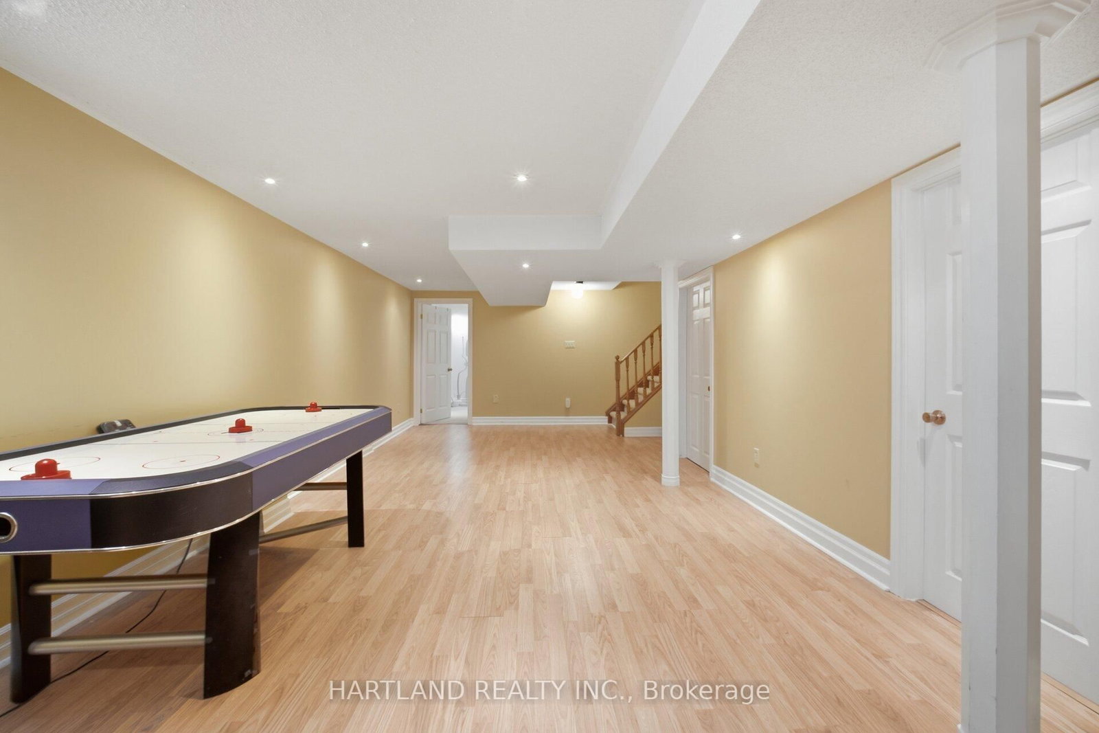 Detached House for sale at 8 Westchester Crescent, Markham, Ontario, L6C 2X3 - Berczy - MLS: N13005152