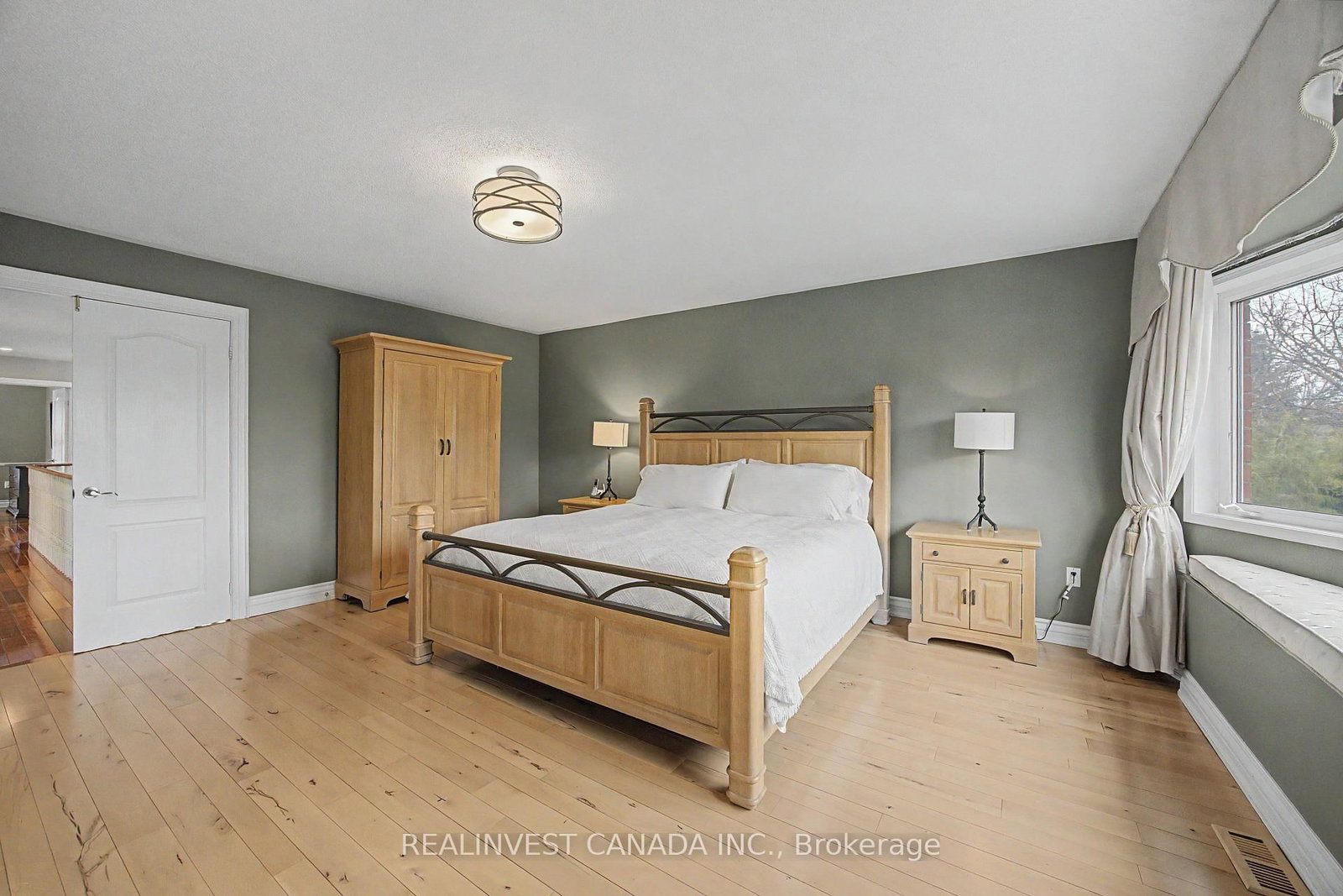 Detached House for sale at 84 Worthington Avenue, Richmond Hill, Ontario, L4E 3X1 - Oak Ridges Lake Wilcox - MLS: N13005222