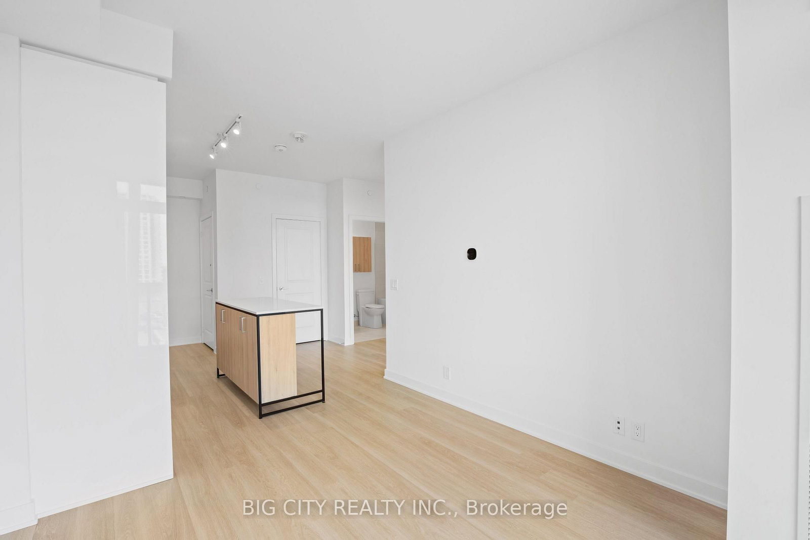 30 Upper Mall Way, Unit 317A - Photo 10