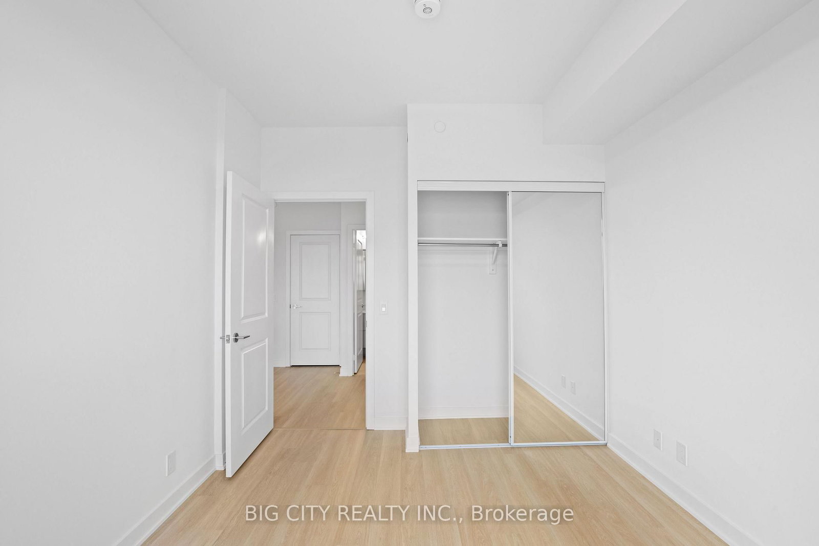 30 Upper Mall Way, Unit 317A - Photo 23