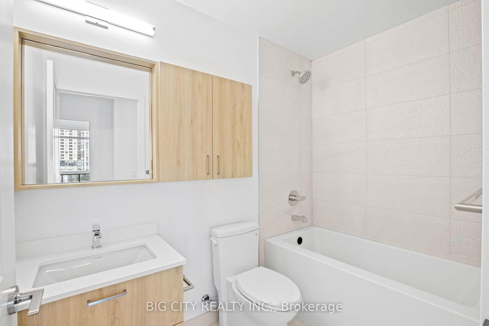 30 Upper Mall Way, Unit 317A - Photo 24