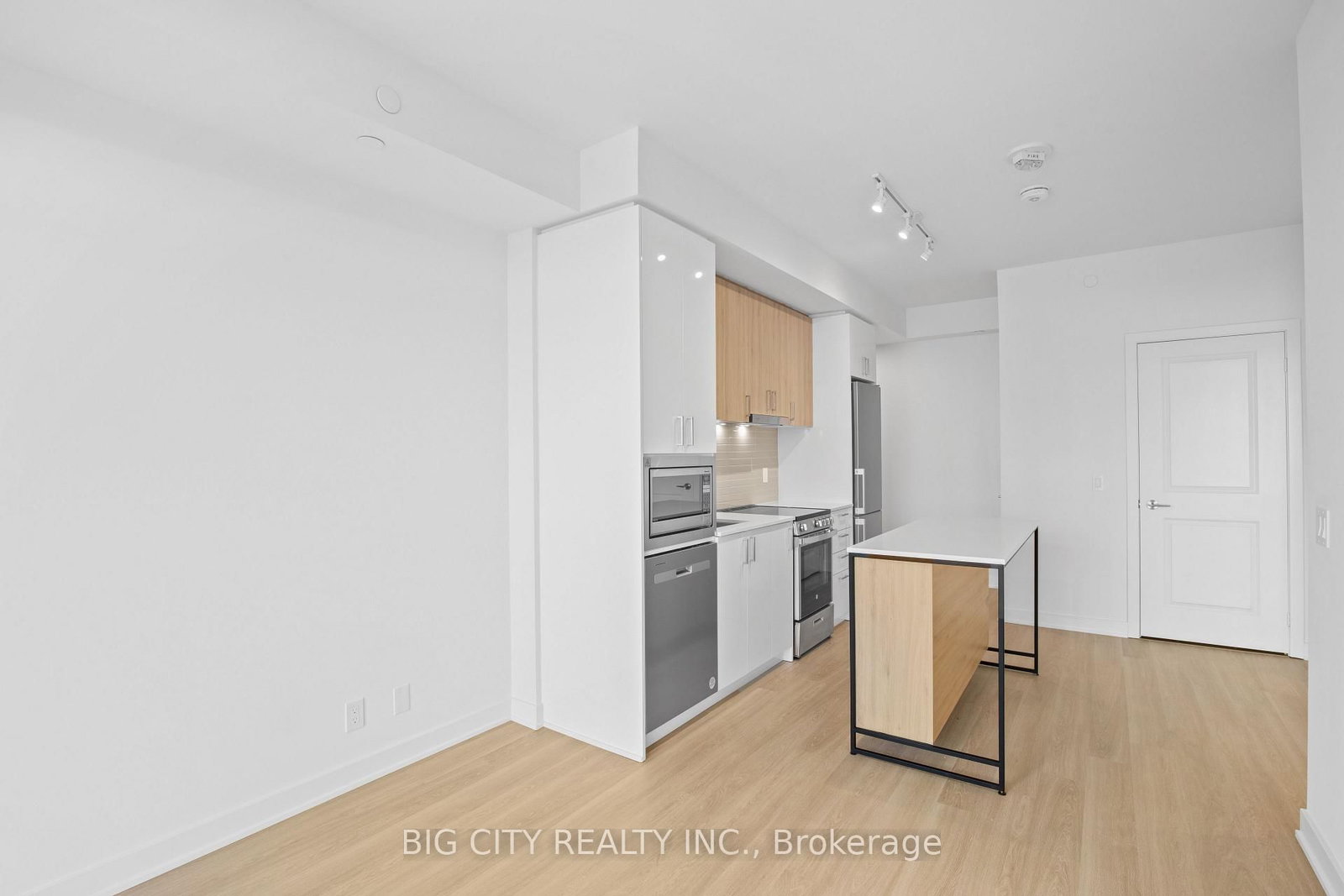 30 Upper Mall Way, Unit 317A - Photo 9