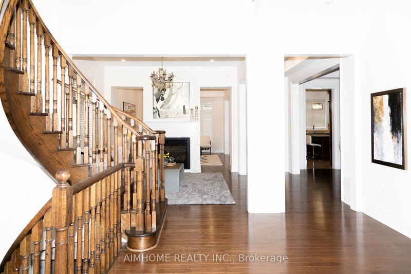 36 Gracedale Dr, Richmond Hill, L4C 0Y3 | Image 3