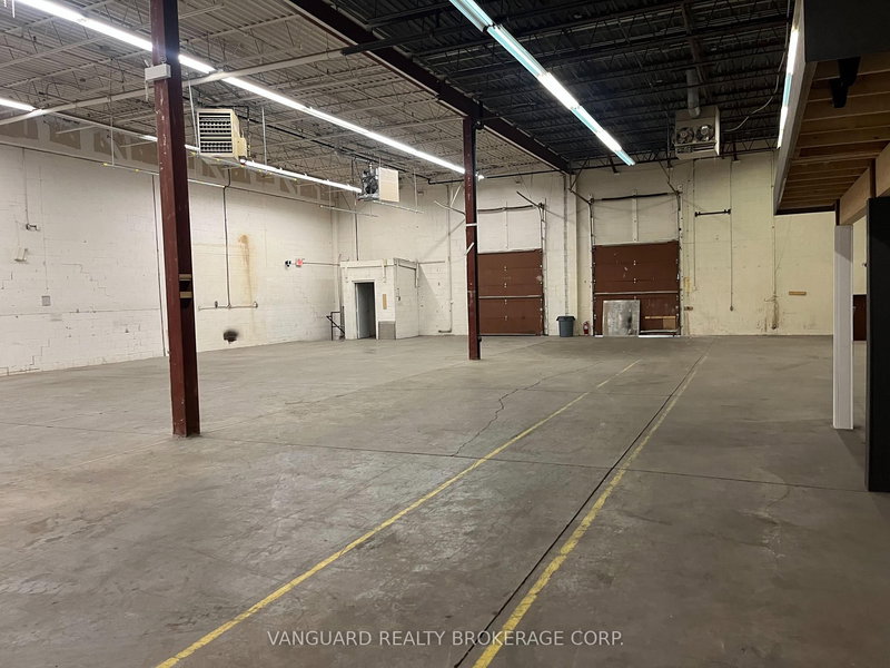 4 - 11 Cidermill Ave, Vaughan, L4K 4L9 | Image 2