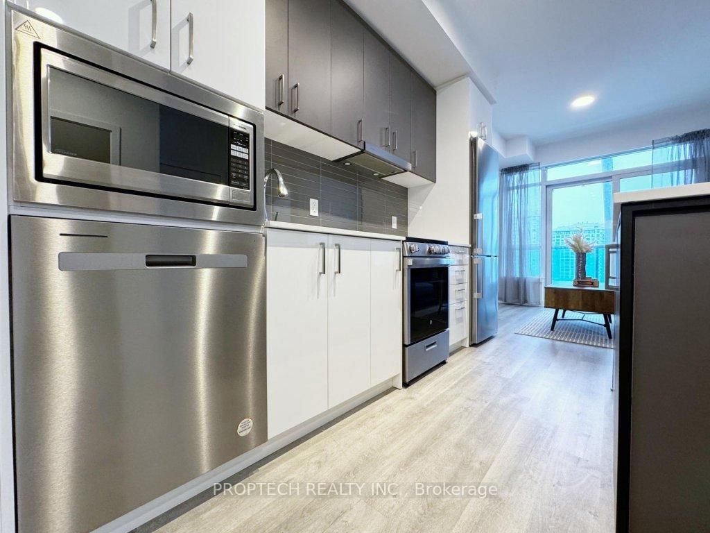 50 Upper Mall Way, Unit 628 - Photo 10