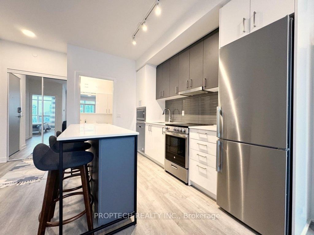 50 Upper Mall Way, Unit 628 - Photo 11