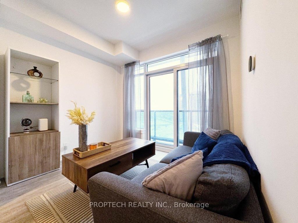 50 Upper Mall Way, Unit 628 - Photo 3