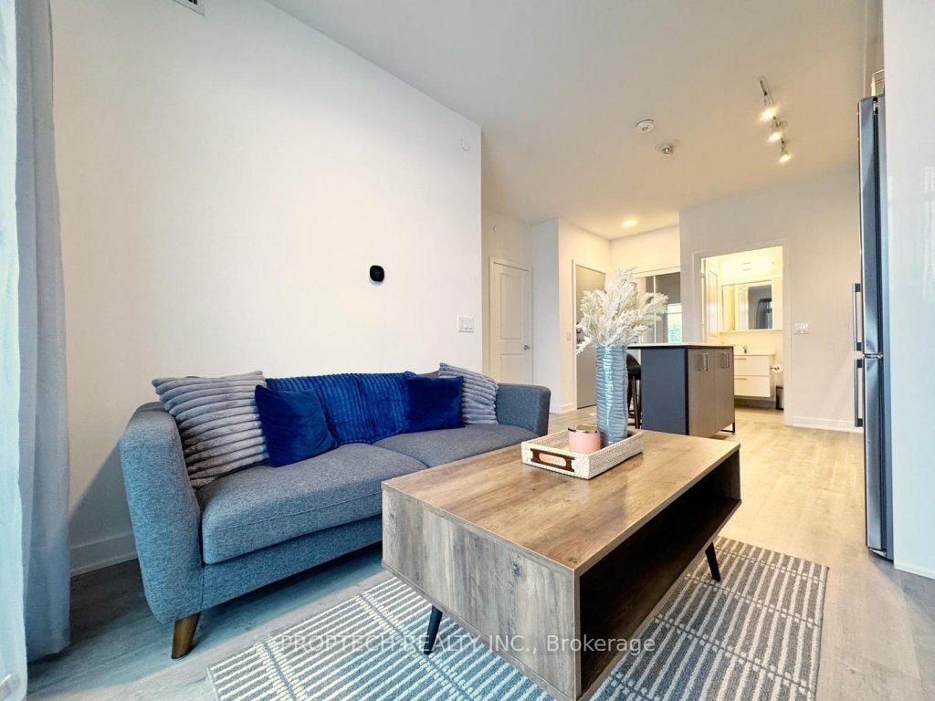 50 Upper Mall Way, Unit 628 - Photo 4