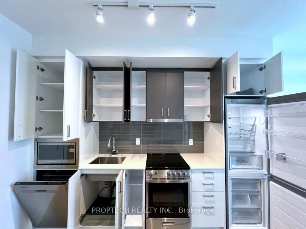 50 Upper Mall Way, Unit 628 - Photo 9