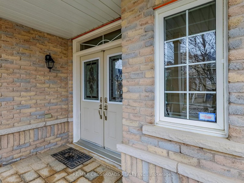 39 Pantano Dr, Vaughan, L4J 0A9 | Image 2