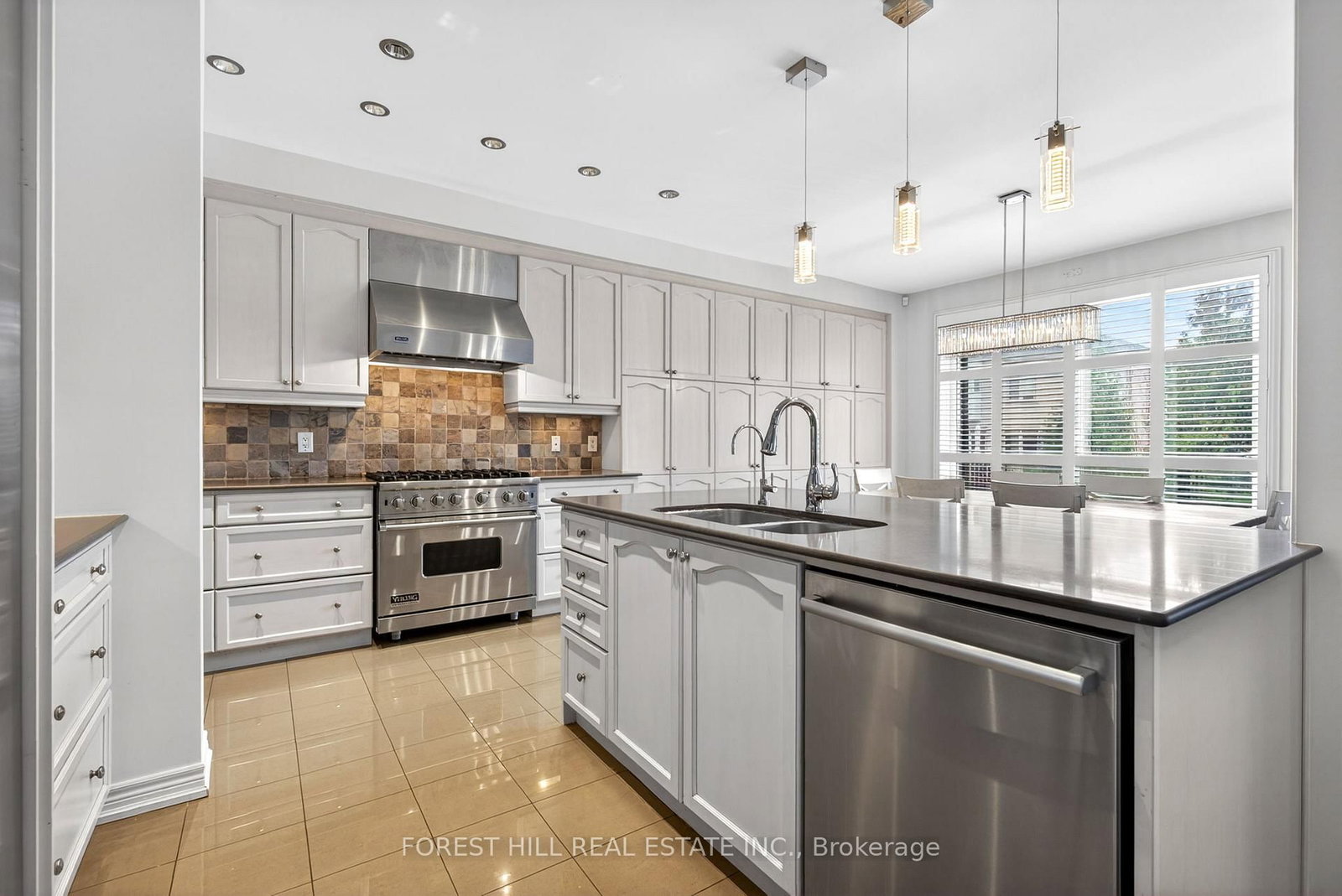 Detached House for sale at 107 Rumsey Road, Vaughan, Ontario, L6A 4L8 - Patterson - MLS: N13005590