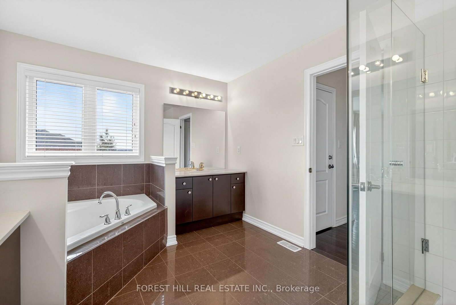 Detached House for sale at 107 Rumsey Road, Vaughan, Ontario, L6A 4L8 - Patterson - MLS: N13005590