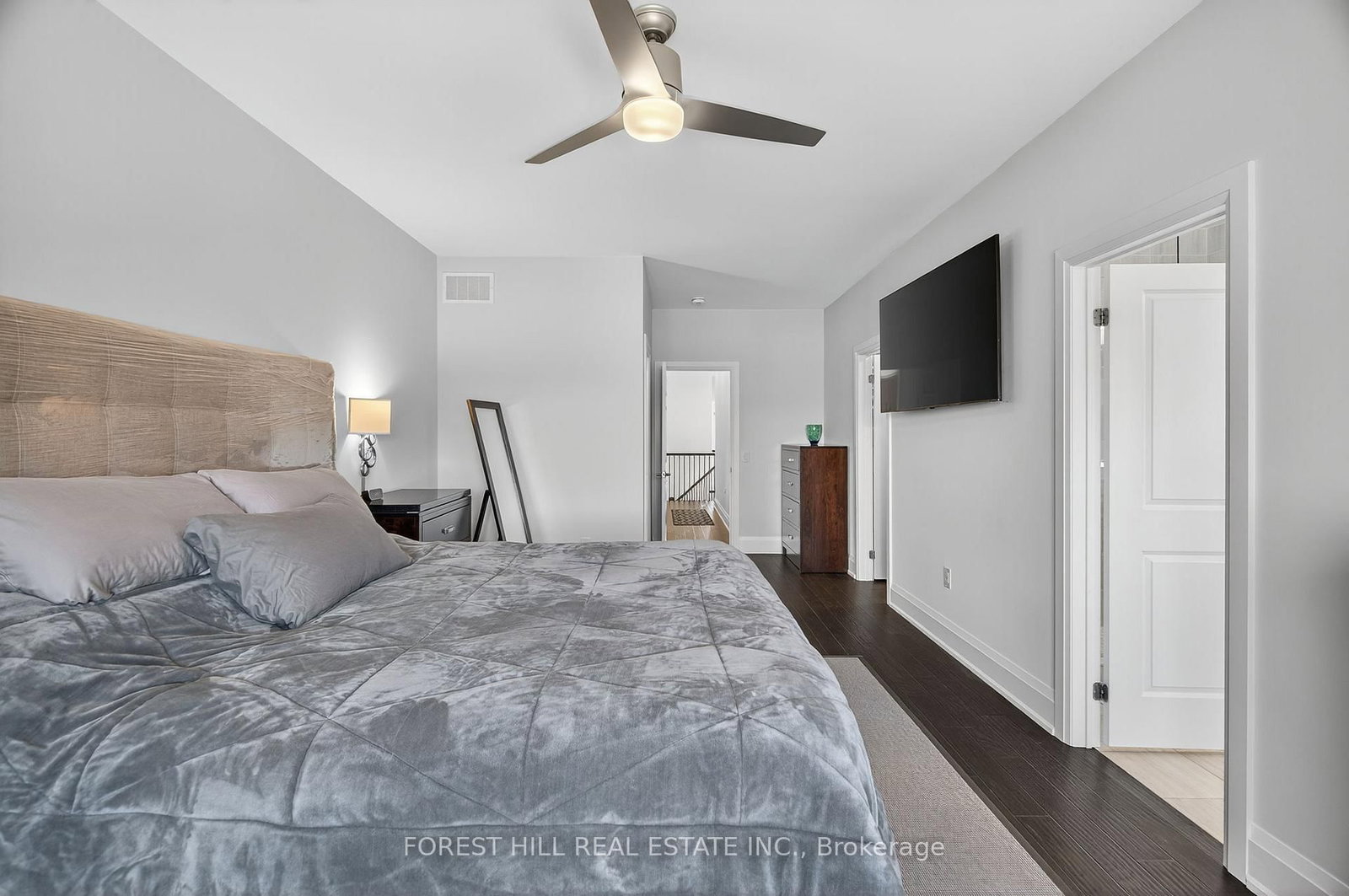 Detached House for sale at 107 Hesperus Road, Vaughan, Ontario, L4J 0G9 - Patterson - MLS: N13005602