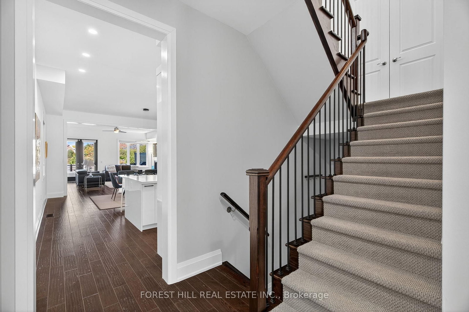 Detached House for sale at 107 Hesperus Road, Vaughan, Ontario, L4J 0G9 - Patterson - MLS: N13005602