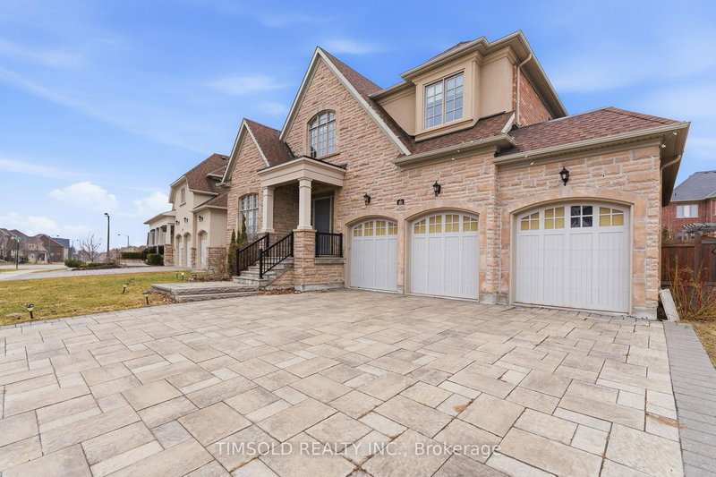 281 Angus Glen Blvd, Markham, L6C 0L4 | Image 2