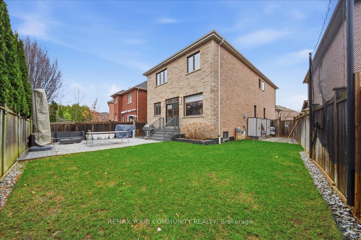 Detached House for sale at 42 Sandy Point Drive, Richmond Hill, Ontario, L4S 2W7 - Westbrook - MLS: N13006556