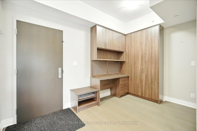 86 Woodbridge Avenue • #411 • Vaughan, ON photo 5