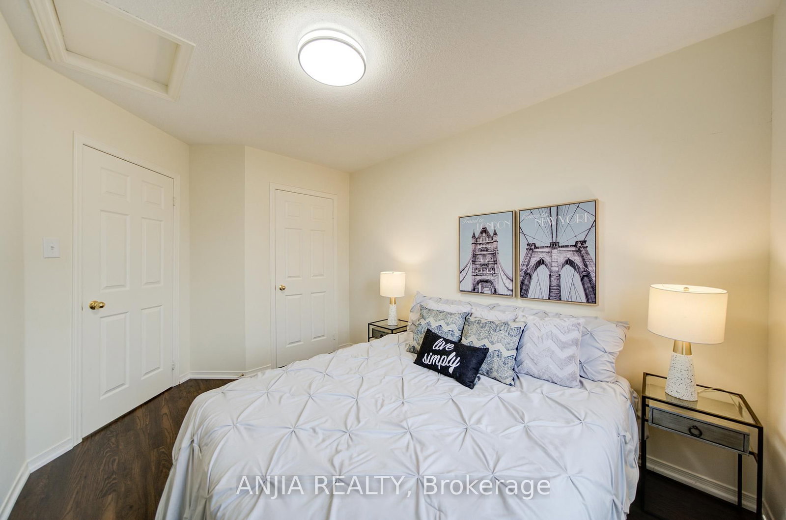 Townhouse for sale at 1124 Bur Oak Avenue, Markham, Ontario, L6E 0K9 - Wismer - MLS: N13006802