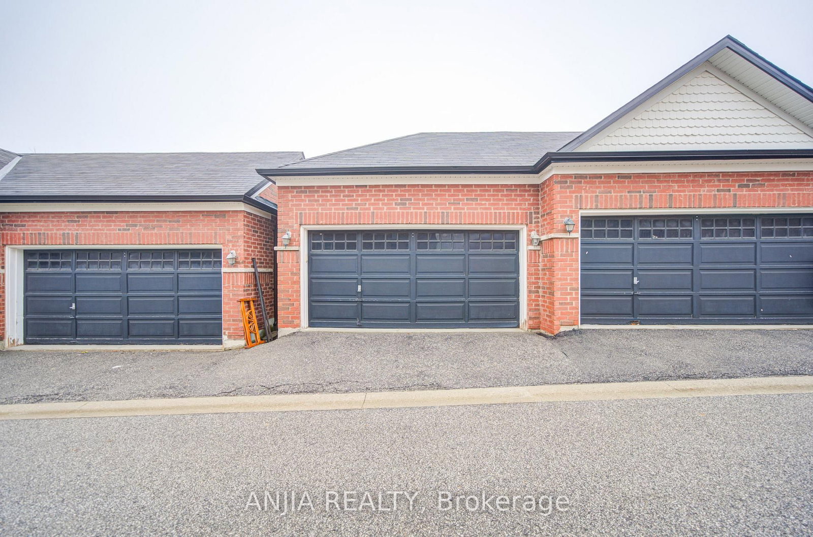 Townhouse for sale at 1124 Bur Oak Avenue, Markham, Ontario, L6E 0K9 - Wismer - MLS: N13006802