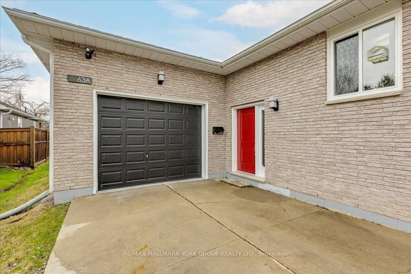 63A Tulip St, Georgina, L4P 1C6 | Image 2