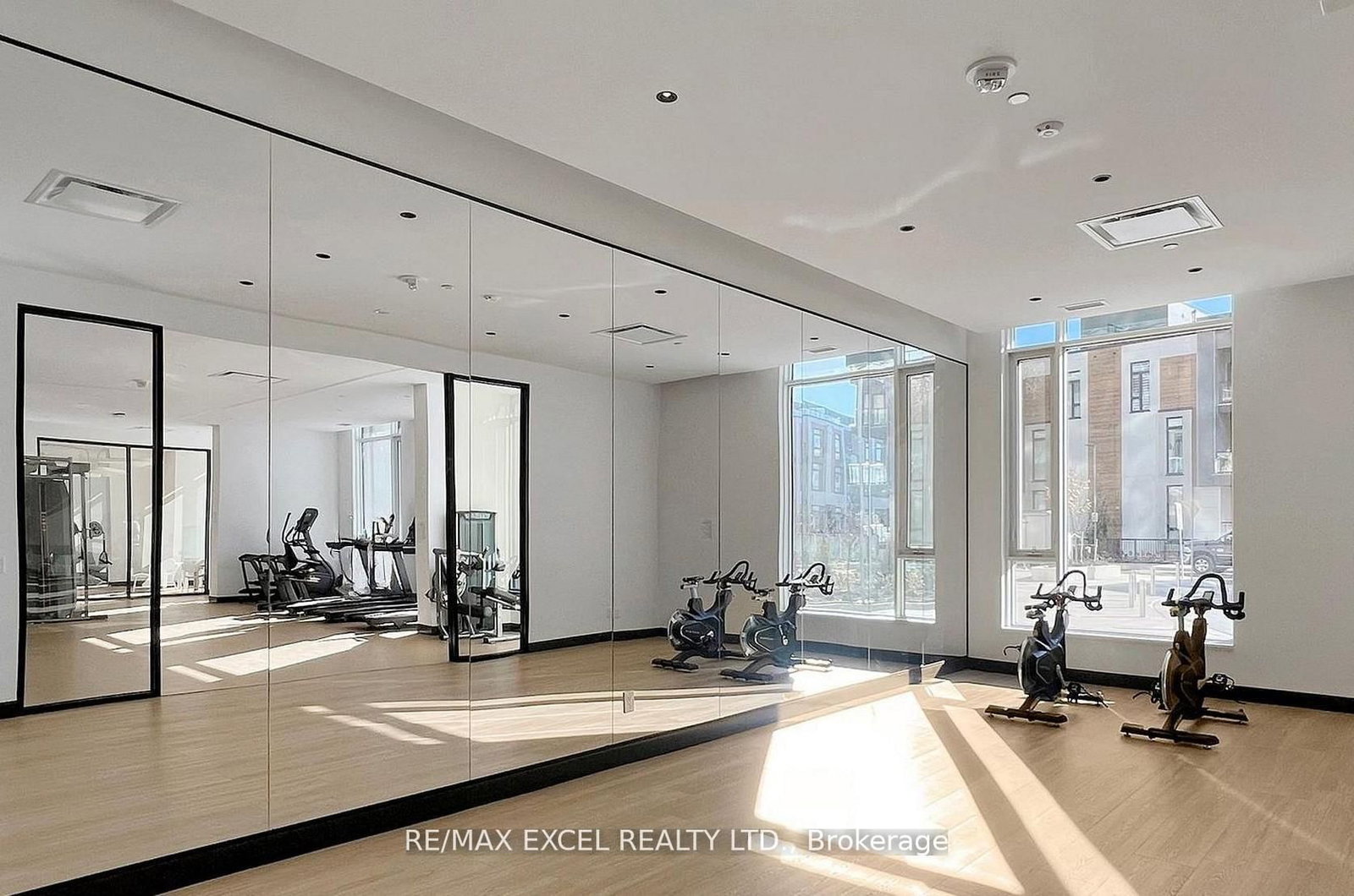 6 David Eyer Road E, Unit 407 - Photo 29