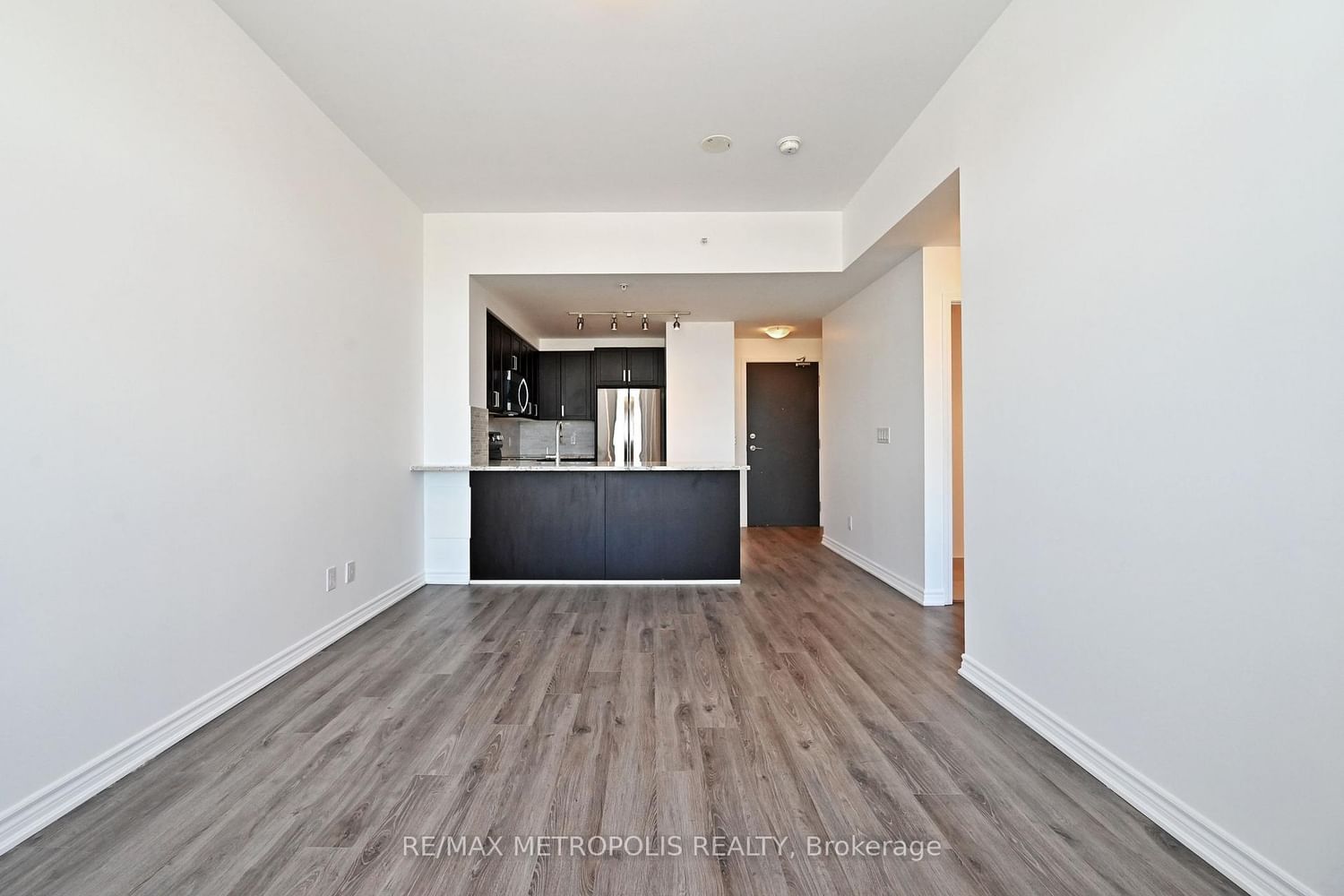 11611 Yonge Street, Unit 809 - Photo 13