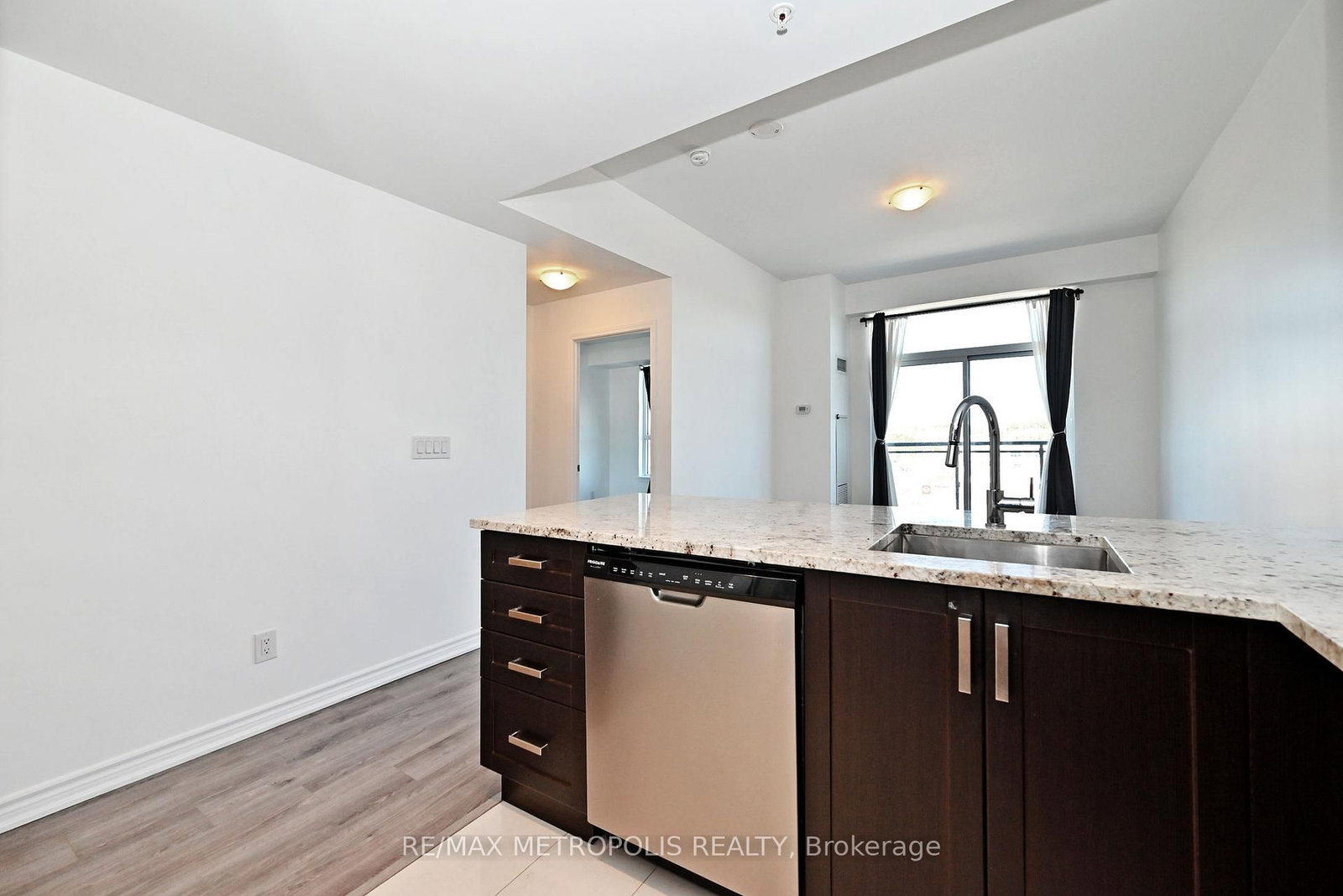 11611 Yonge Street, Unit 809 - Photo 21